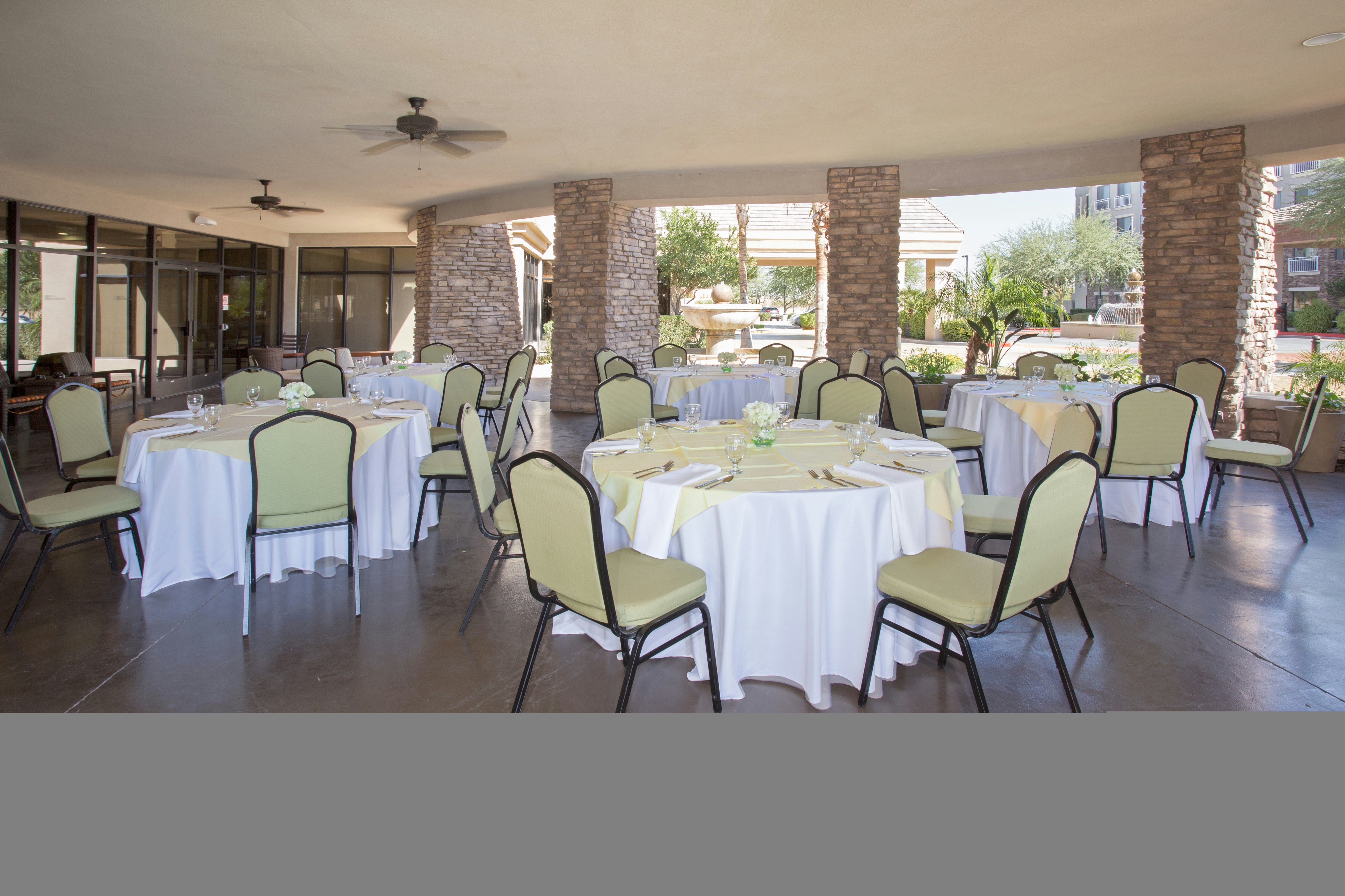 Hilton Garden Inn Phoenix Avondale 18/28