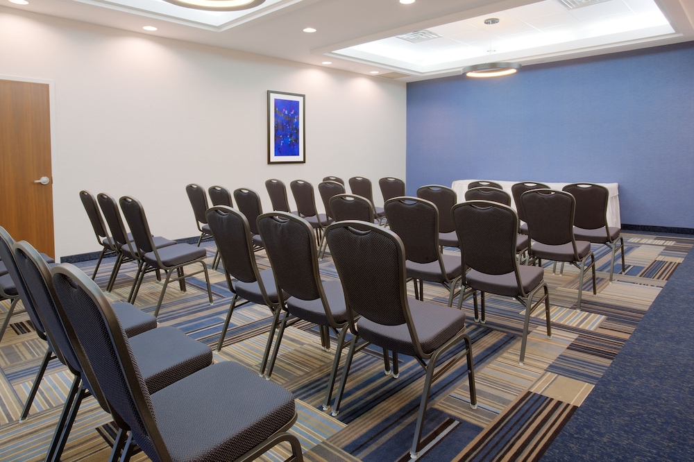 Holiday Inn Ottawa East 57/76