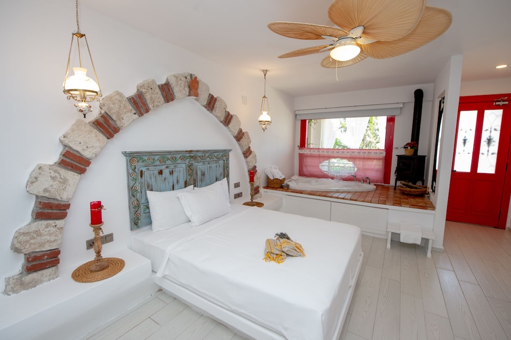 Villa Taraca Alacati Romantik Hotel 13/50
