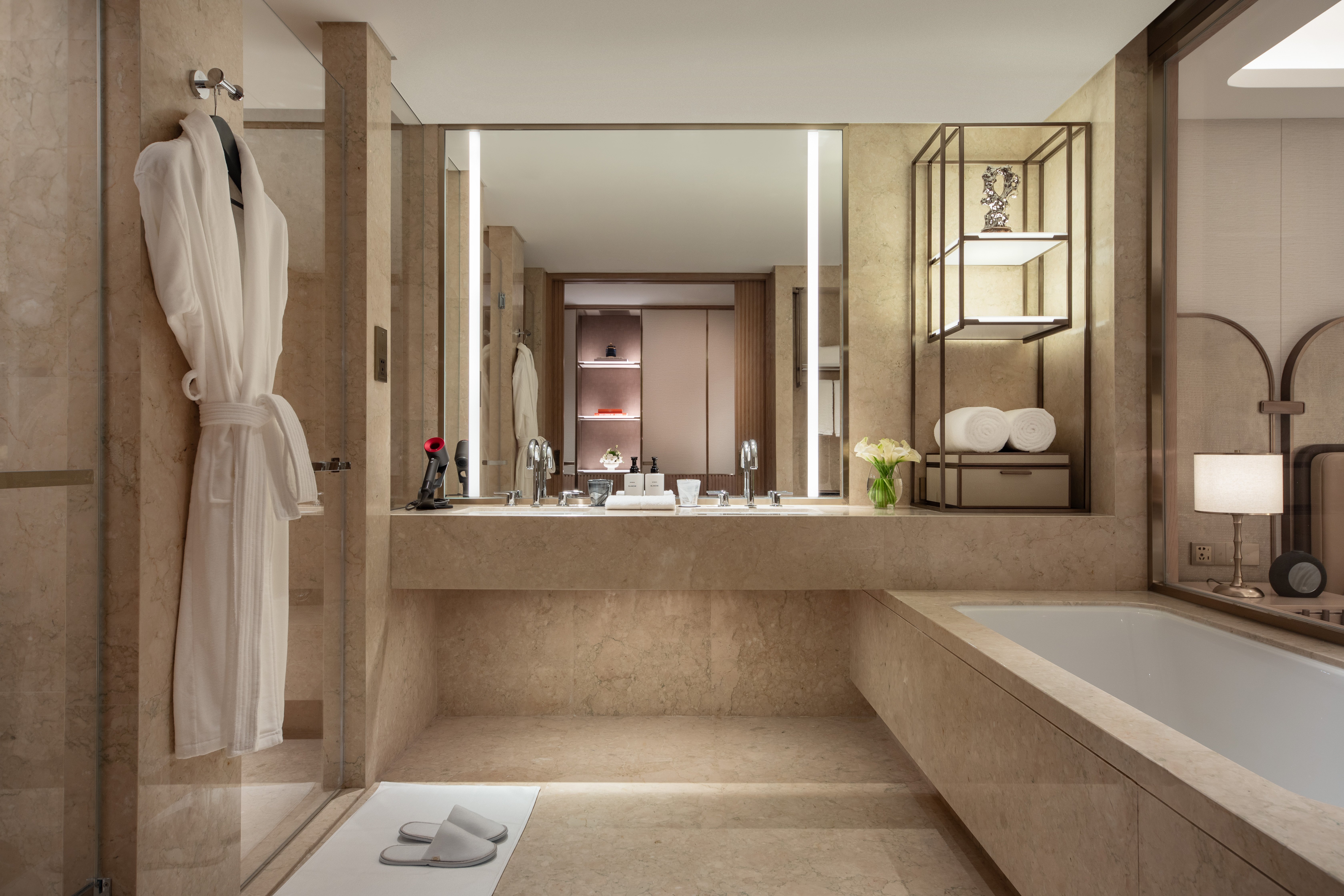 InterContinental Wuxi Taihu New City 49/50