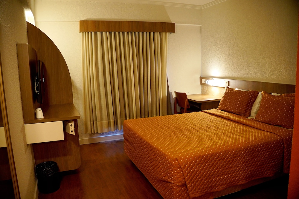 Hotel 10 Aparecida de Goiania 15/54