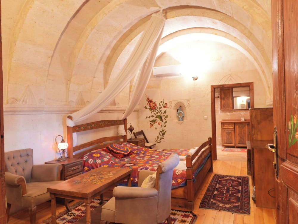 Kismet Cave House 36/50