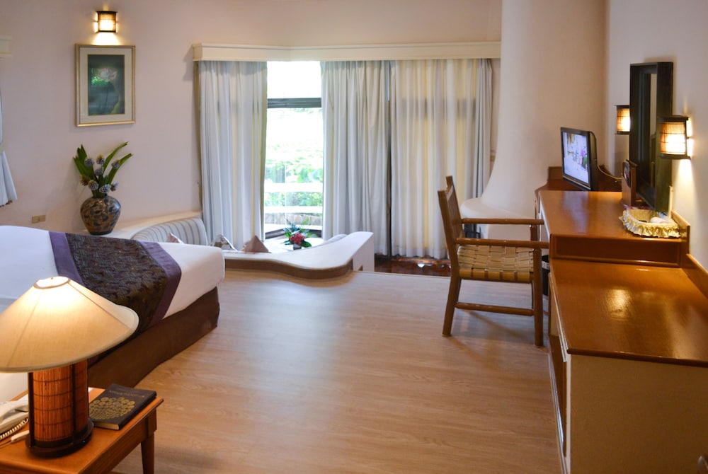 Imperial Phukaew Hill Resort 40/67