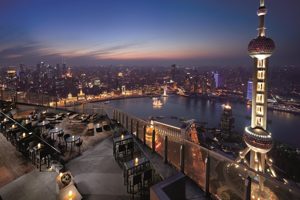 The Ritz Carlton Shanghai Pudong 61/68