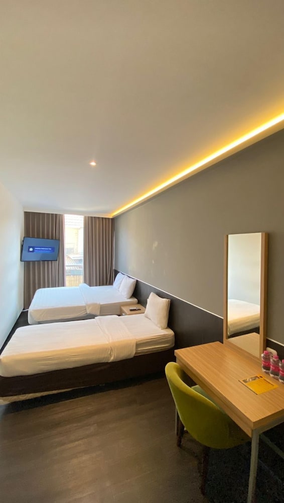 Hotel Pantes Simpang Lima Semarang 12/34