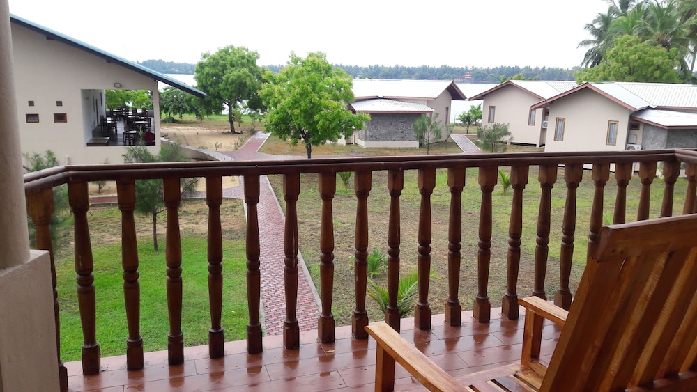 Naaval Hotel 6/45
