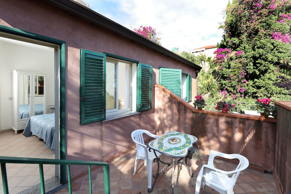 Hotel Villino Gallodoro 49/61