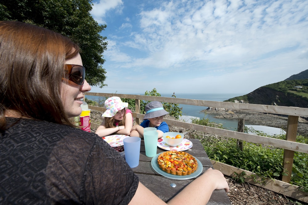 Sandaway Beach Holiday Park 28/50