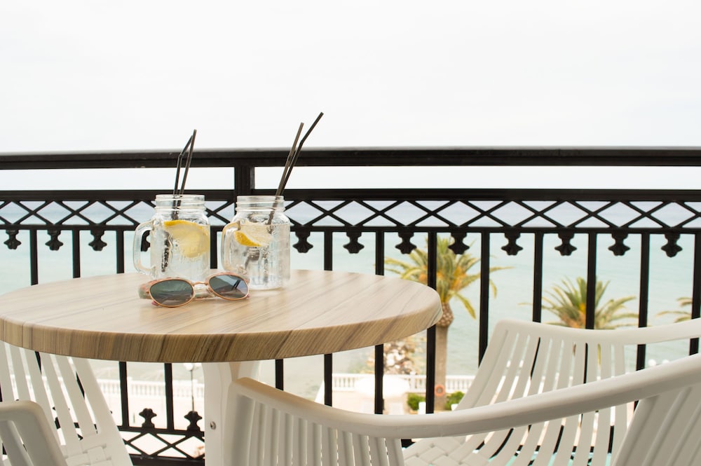 Paradise Beach Hotel 38/50