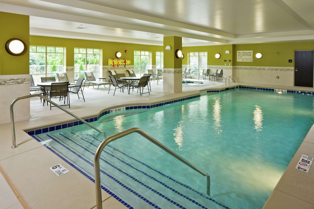 Hampton Inn And Suites Saginaw 6/45