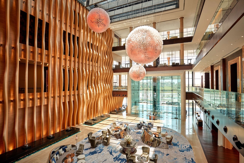 Grand Hyatt Abu Dhabi Hotel and Residences Emirates Pearl 38/47
