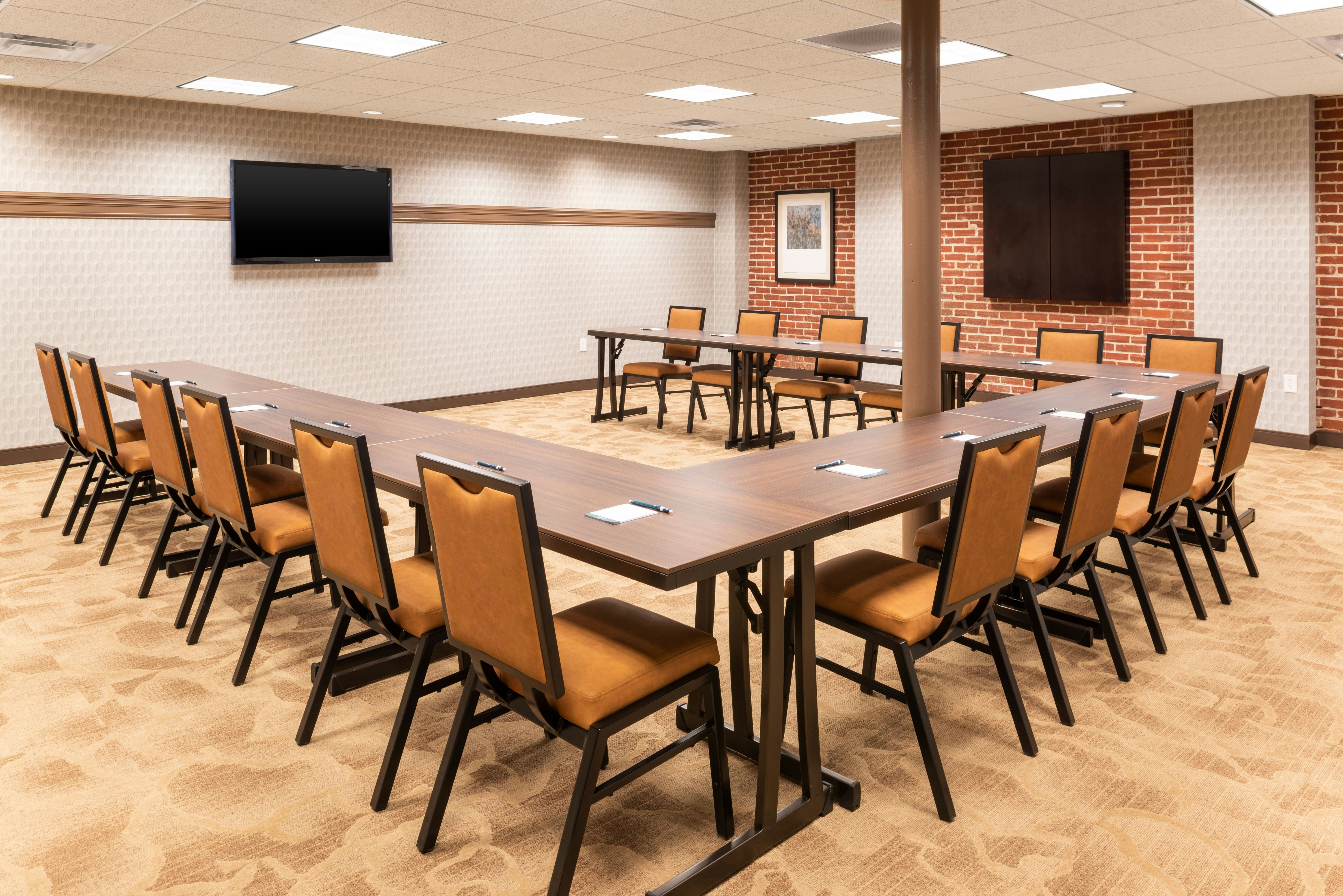 Homewood Suites by Hilton Indianapolis-Downtown 17/19