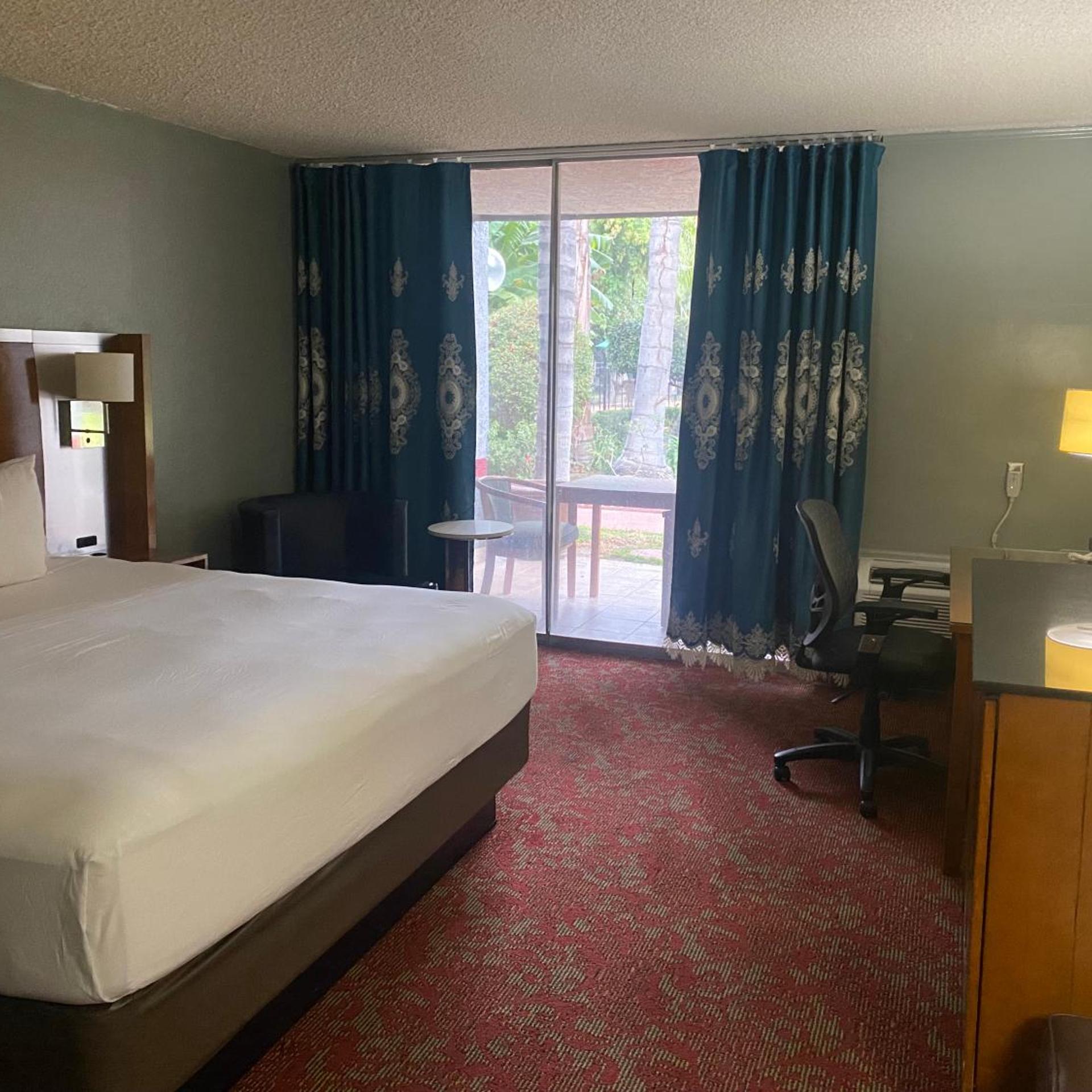 SureStay by Best Western Bakersfield Central 19/60
