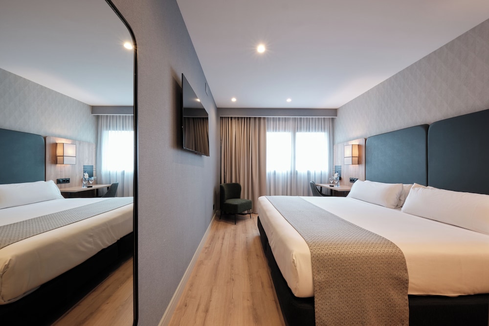 Premium, Queen Bed