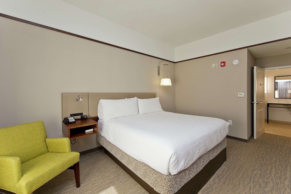HILTON GARDEN INN MARTINSBURG 14/67
