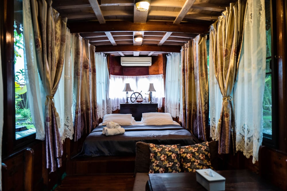 Kaengkrachan Boathouse Paradise Resort 44/78