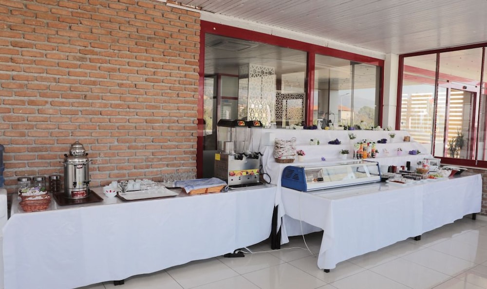 Tralles Hotel 9/15