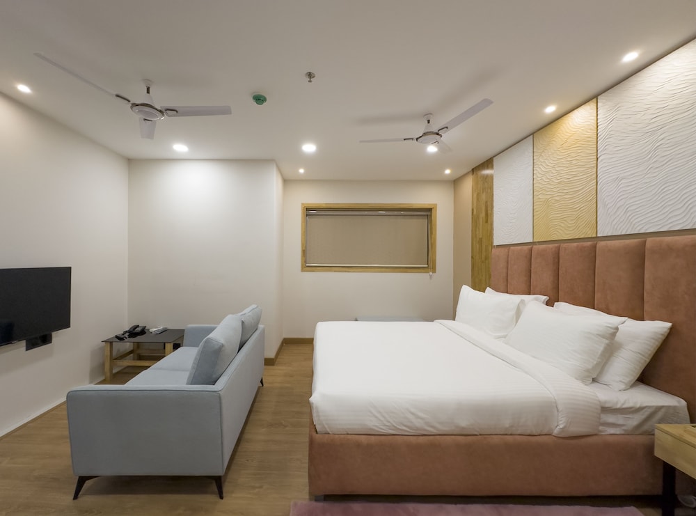 The Habitat Suites 15/50