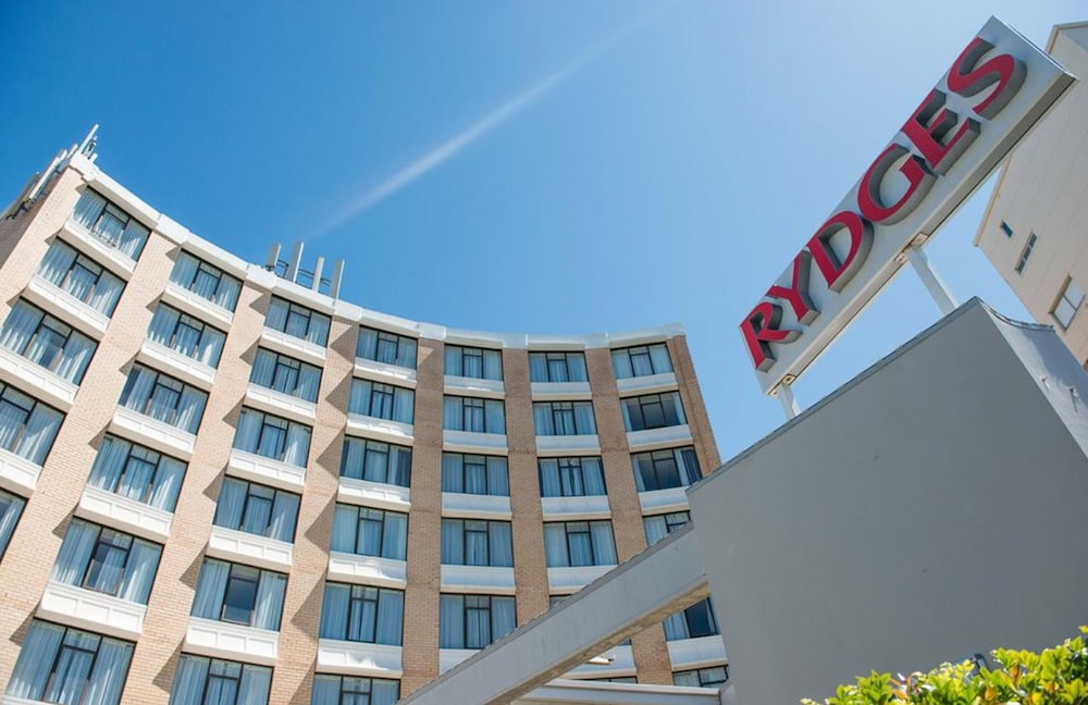 RYDGES CAMPERDOWN in SYDNEY