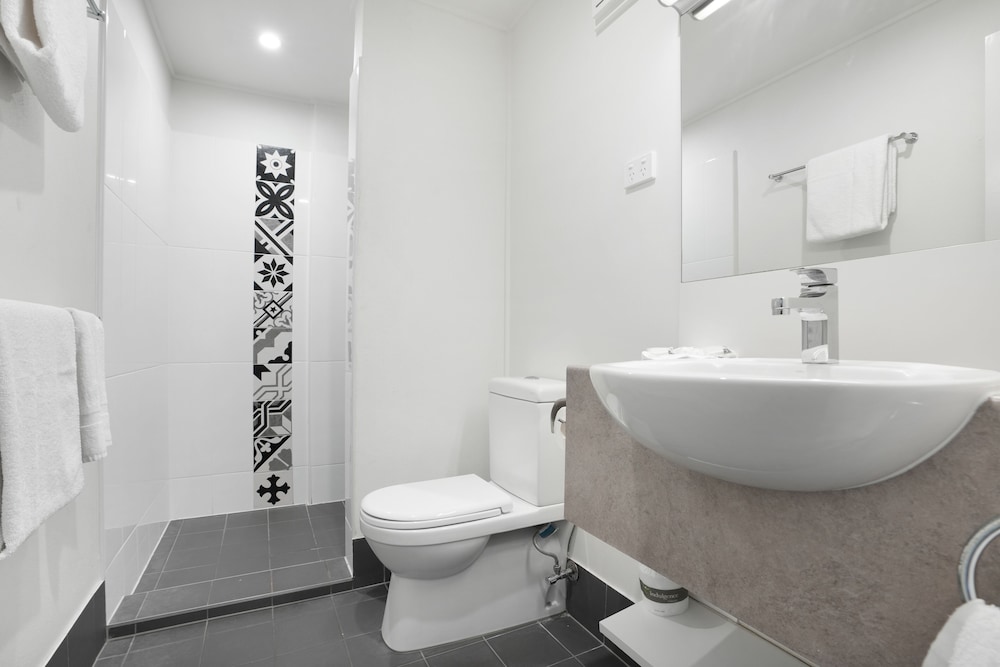 Gladstone Reef Hotel Motel 47/50