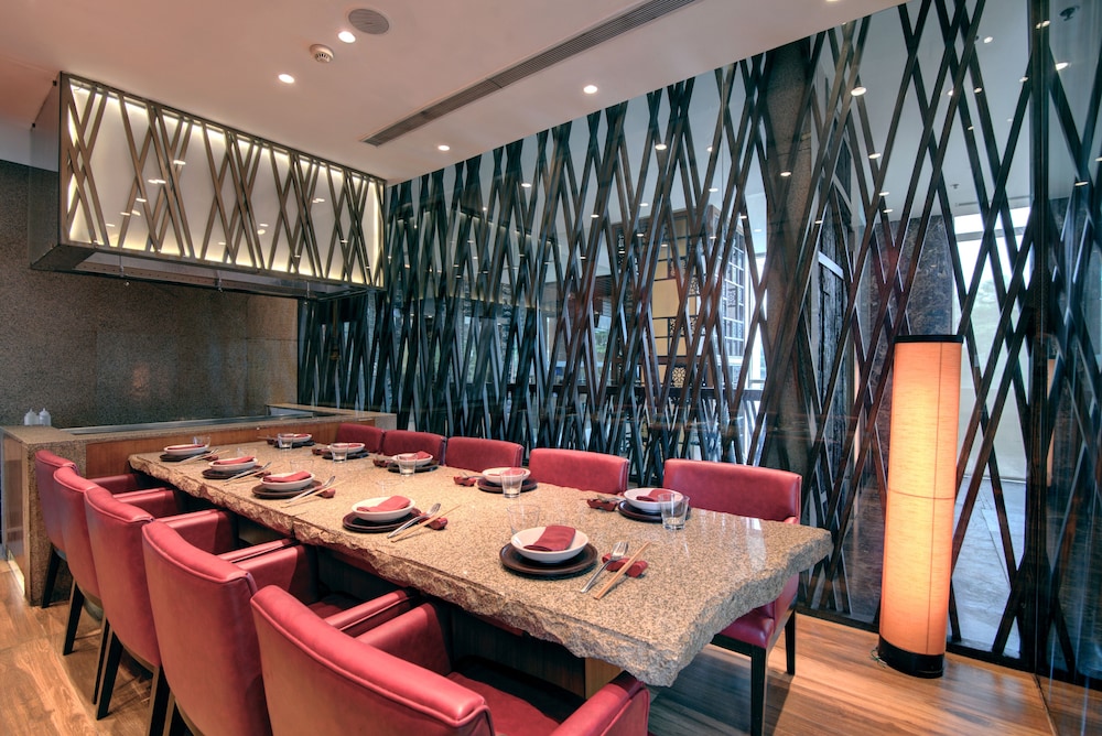 HYATT AHMEDABAD 35/50
