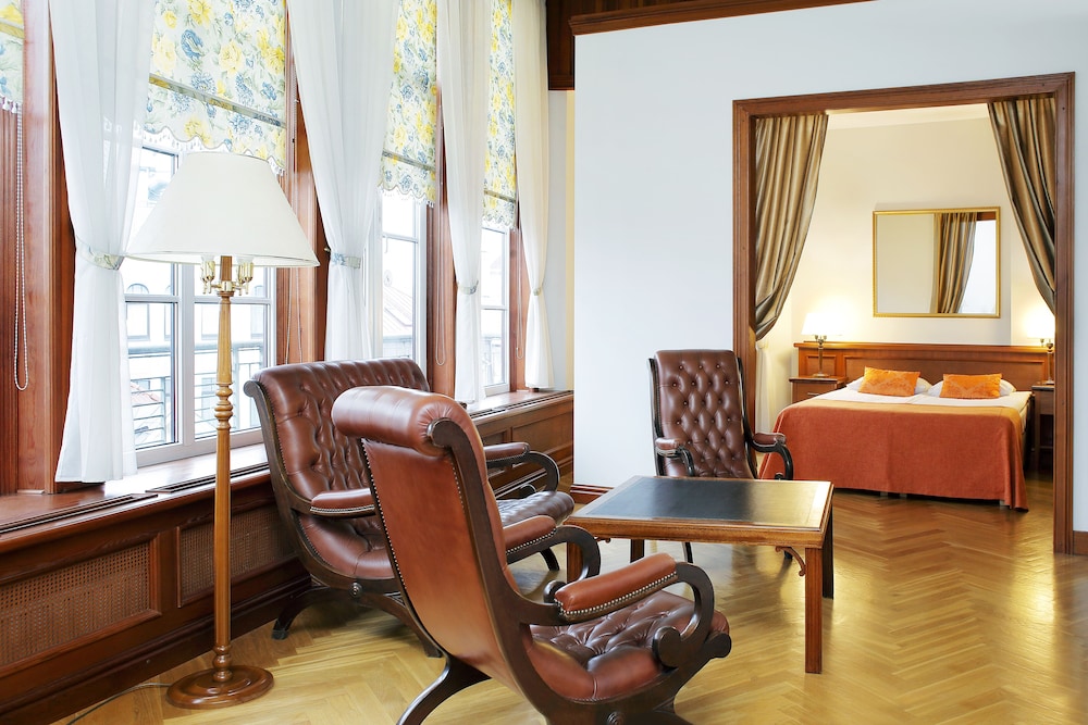 Radi Un Draugi Hotel 55/65