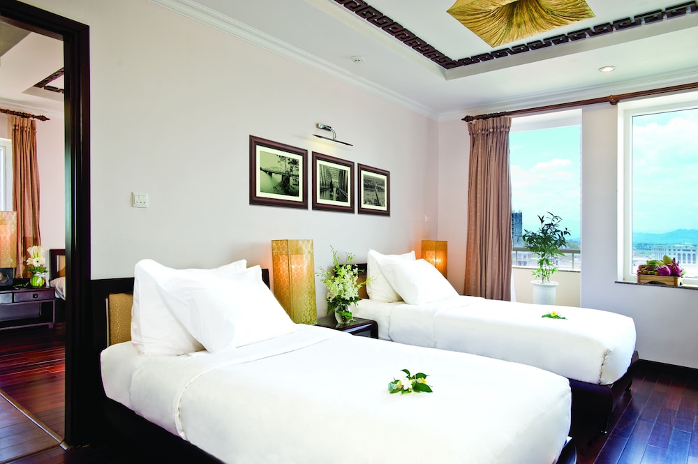 Cherish Hotel 17/50