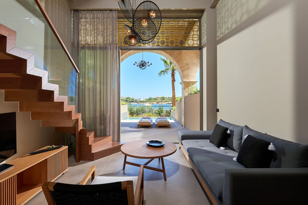 Castello Infinity Suites - Adults Only 130/158