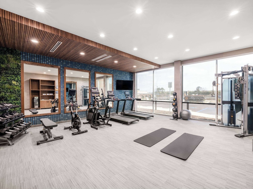 La Quinta Inn and Suites by Wyndham Chelsea 16/35