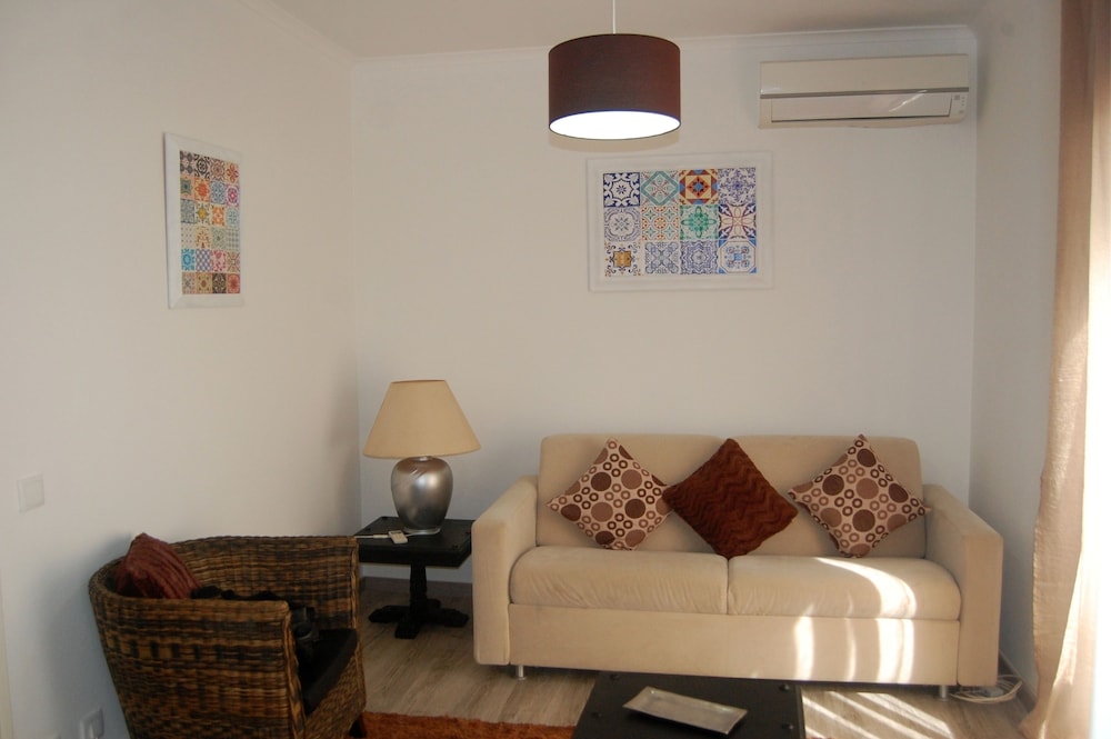 Suites Inn Lagos 26/38
