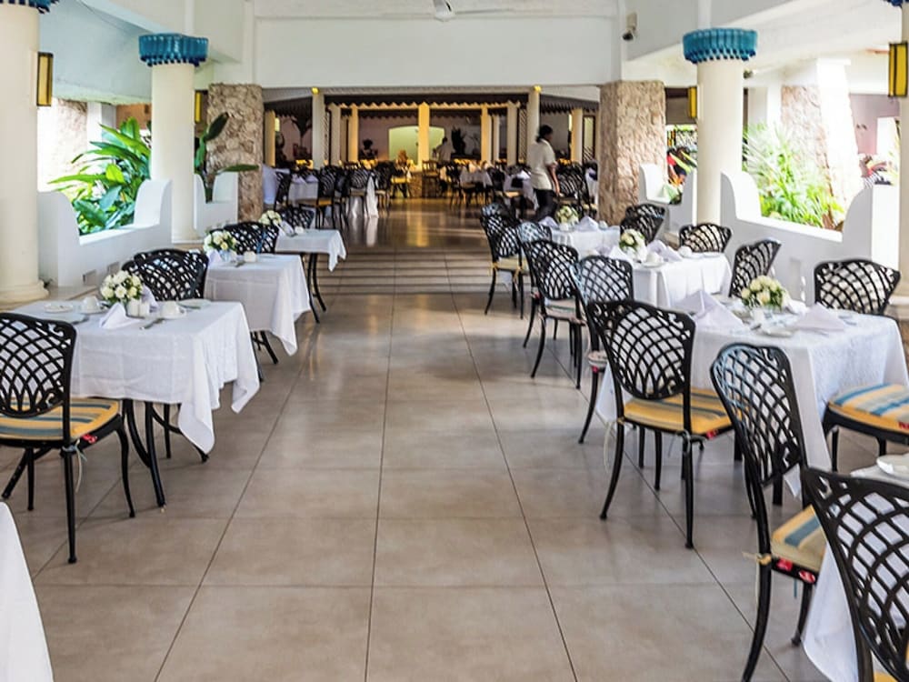 Prideinn Flamingo Beach Resort & Spa 69/76