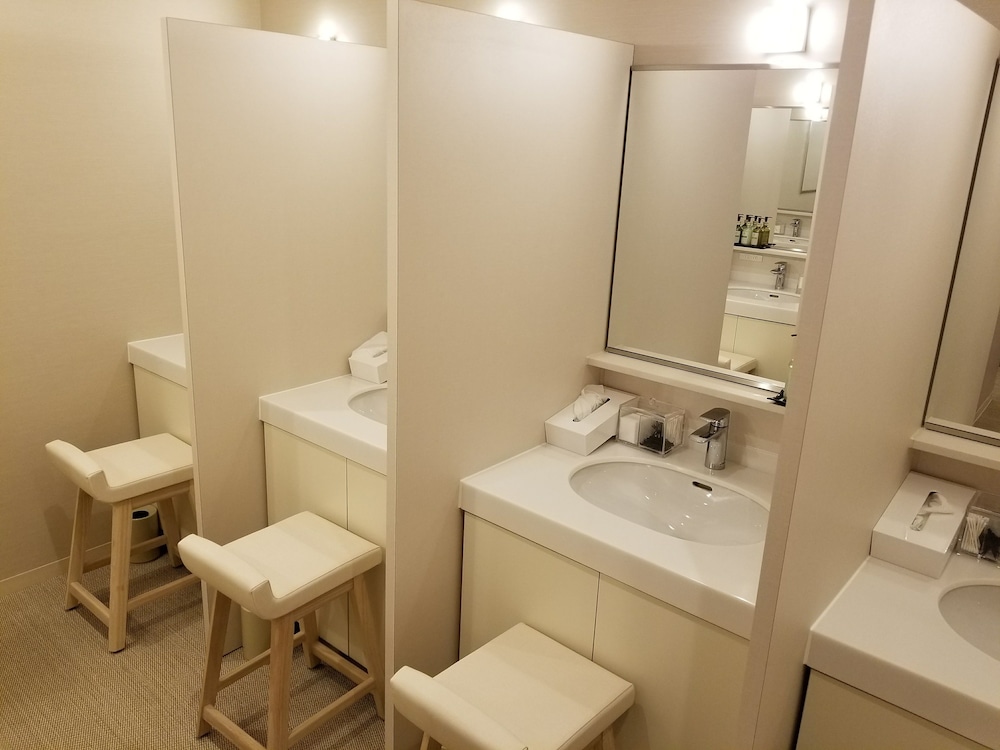 Glansit Akihabara Comfort Capsule Hotel 18/22