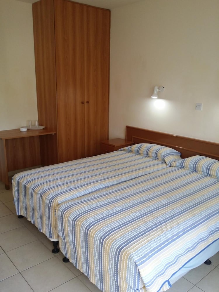 Kkaras Hotel 31/68