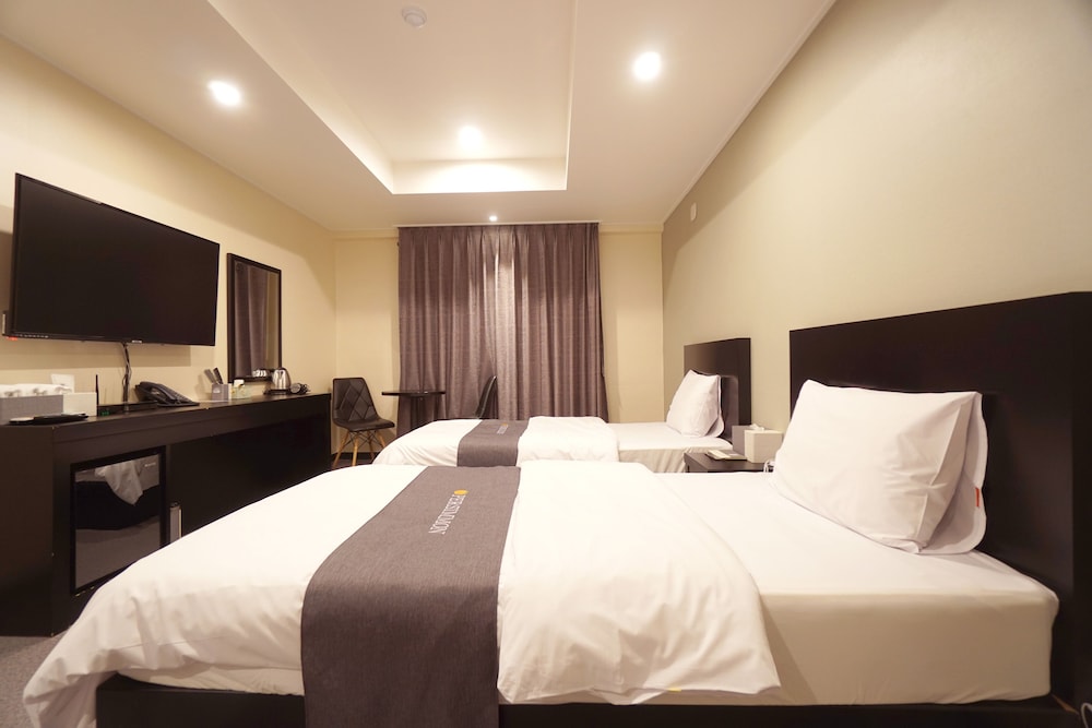 Persimmon Tourist Hotel 19/42