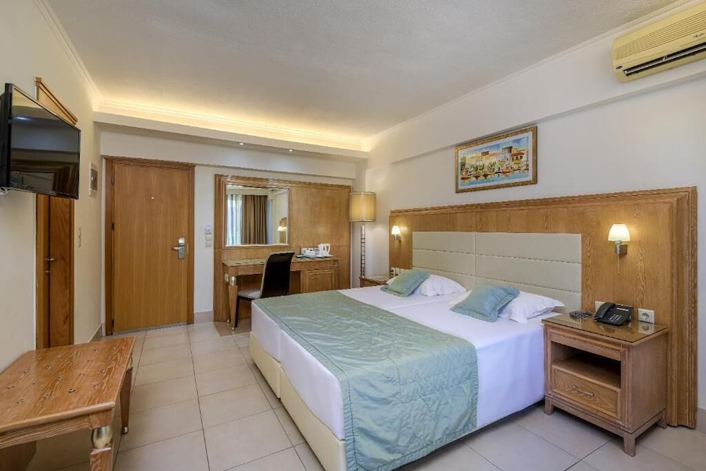 Natura Park Village Hotel & Spa 15/58