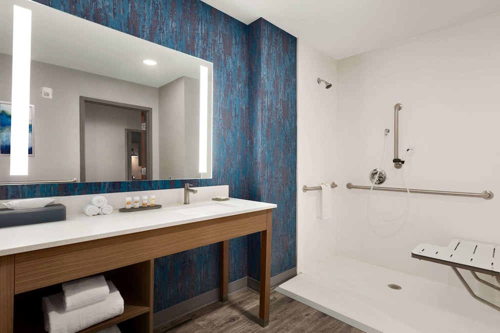 La Quinta Inn & Suites by Wyndham Brunswick/Golden Isles 22/59