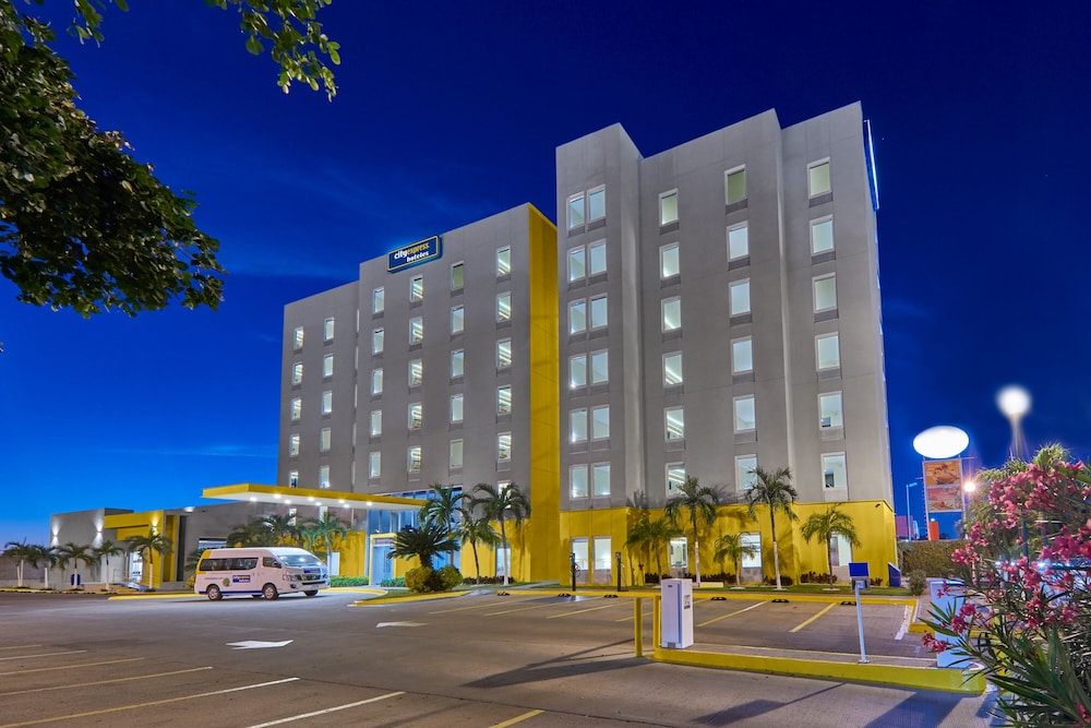 City Express by Marriott Los Mochis 7/66