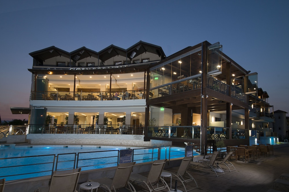 Cosmopolitan Hotel And Spa in KATERINI