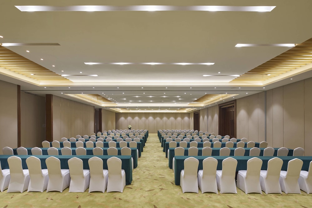 Four Points By Sheraton Chengdu Pujiang Resort 36/37