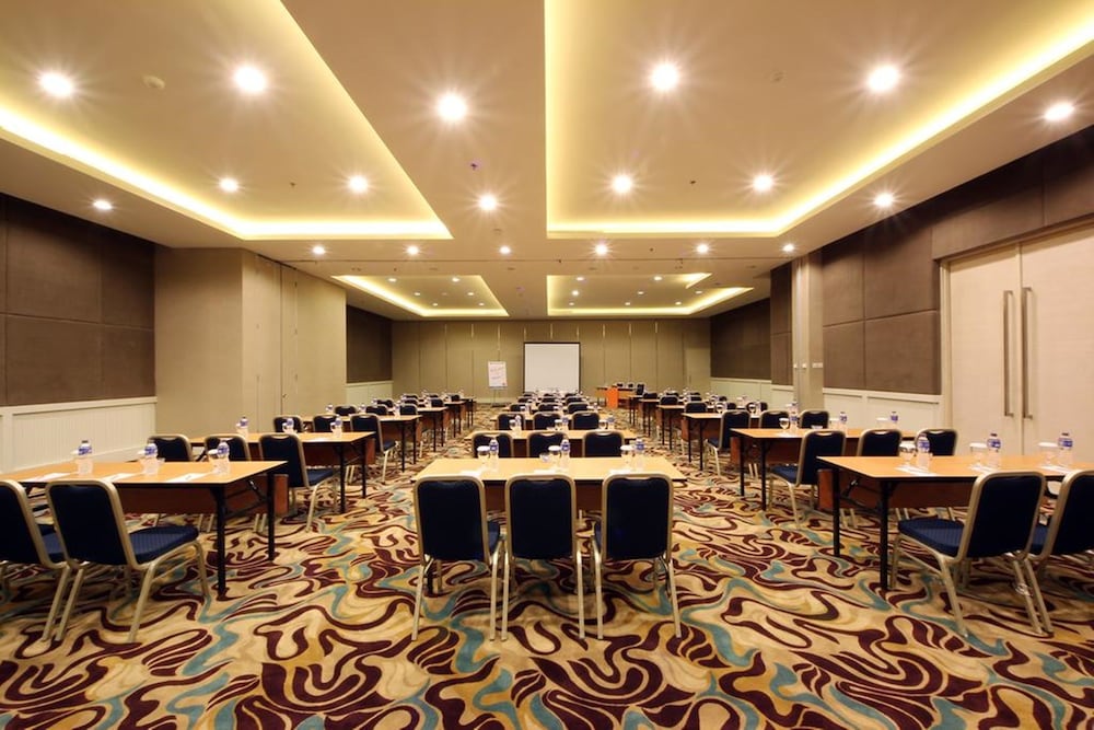 Pop Hotel Festival Citylink Bandung 35/42