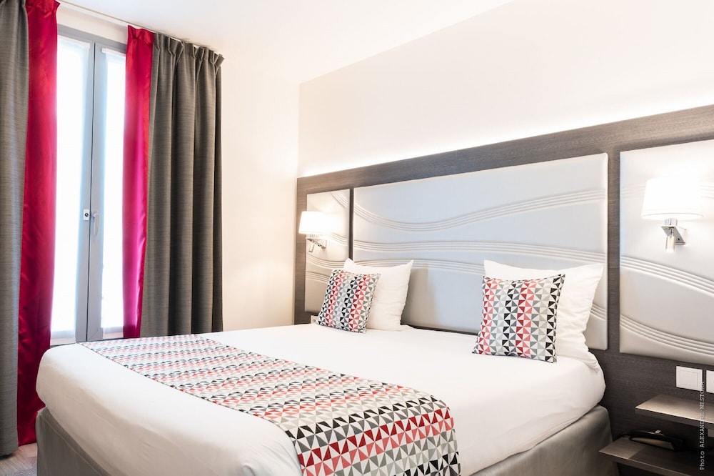 Hotel Versailles Chantiers 27/78