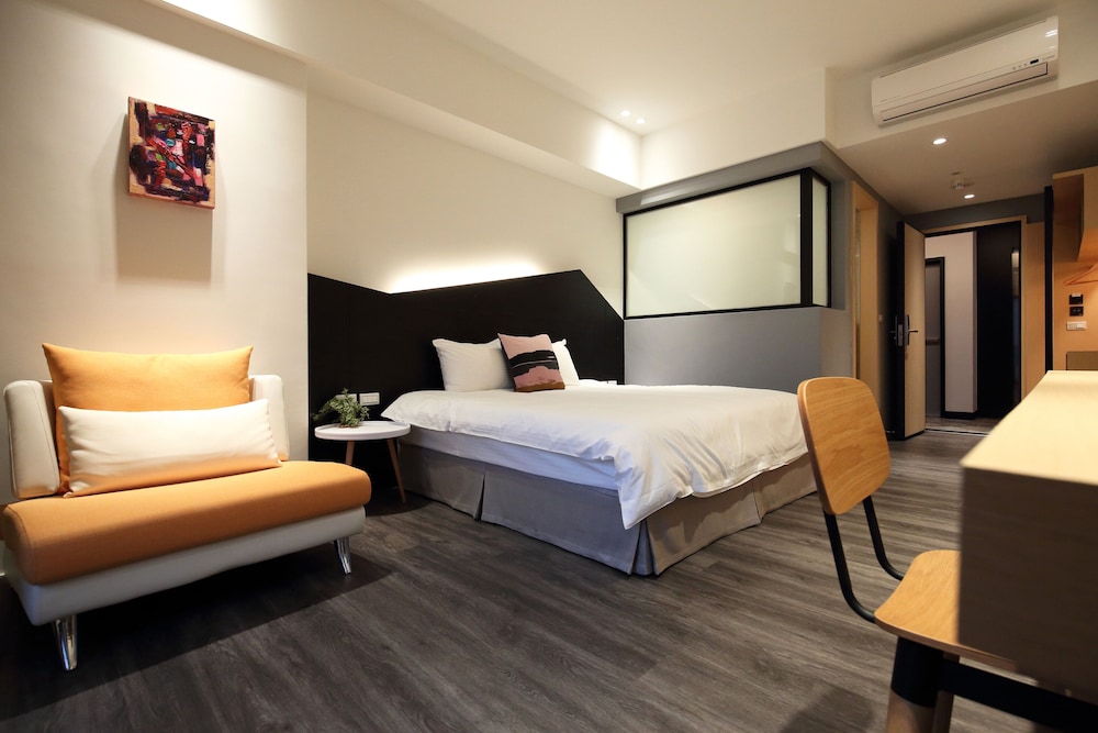 Na San Na Hai B&B 12/50