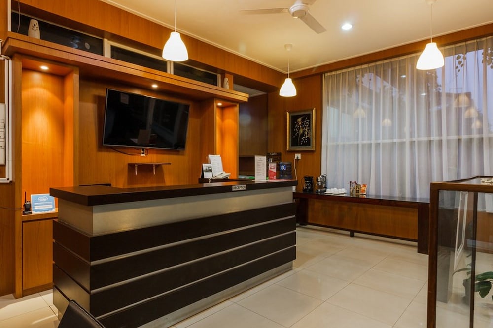 RedDoorz Premium @ Ampera Raya 2 5/22