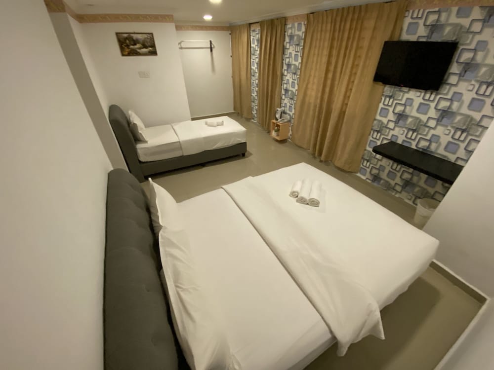 Shobi Hotel 31/48