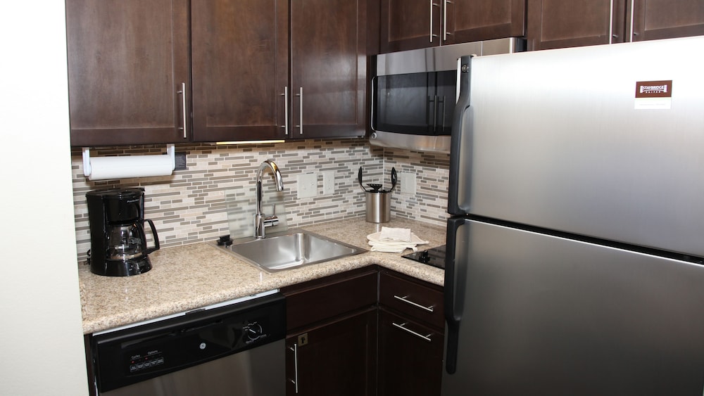 جناح بسرير كينج بغرفة نوم واحدة بمطبخ لذوي الإعاقة، STAYBRIDGE SUITES LINCOLN NORTHEAST 5/5