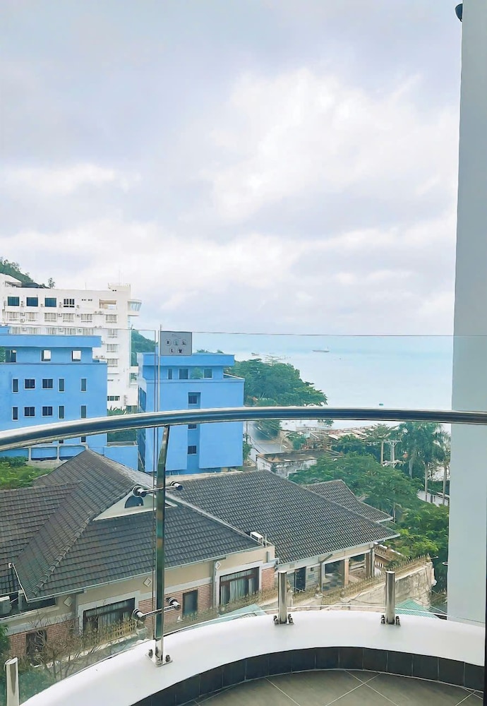 Oyster Bay Hotel Vung Tau 42/48