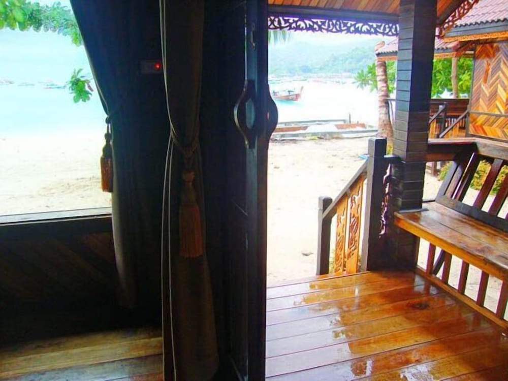 PHI PHI SAND SEA VIEW RESORT 53/57