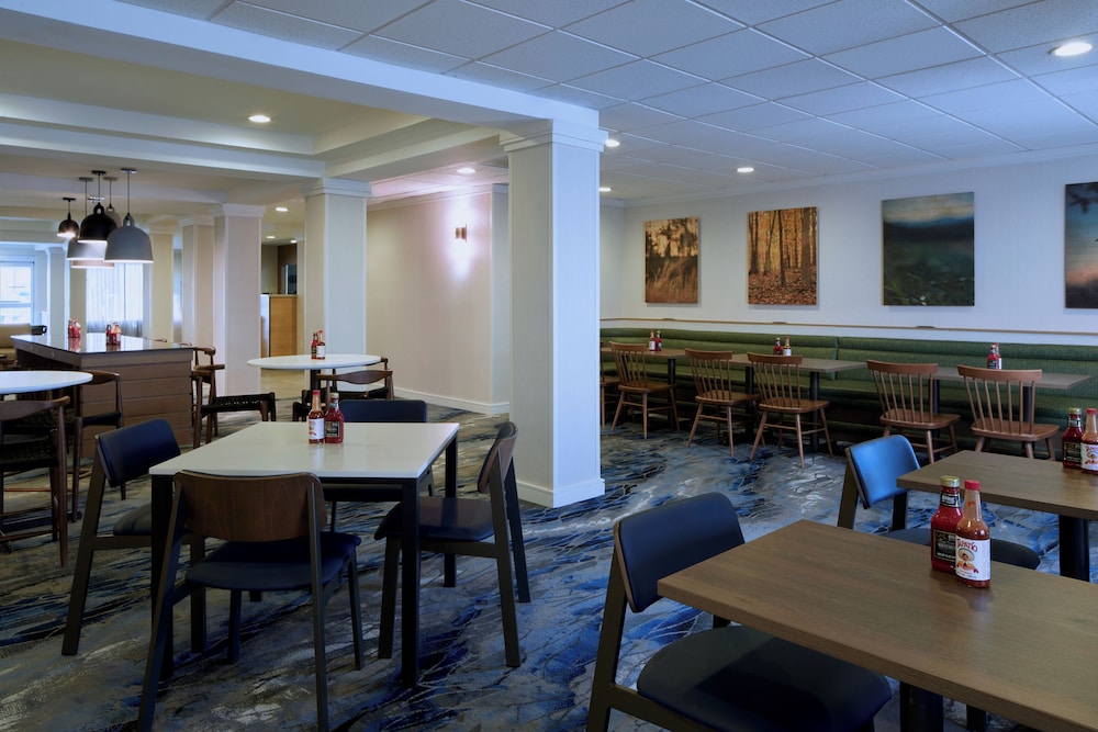 Fairfield Inn And Suites San Bernardino 41/47