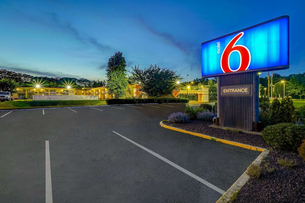 Motel6 Lawrenceville, NJ 26/40
