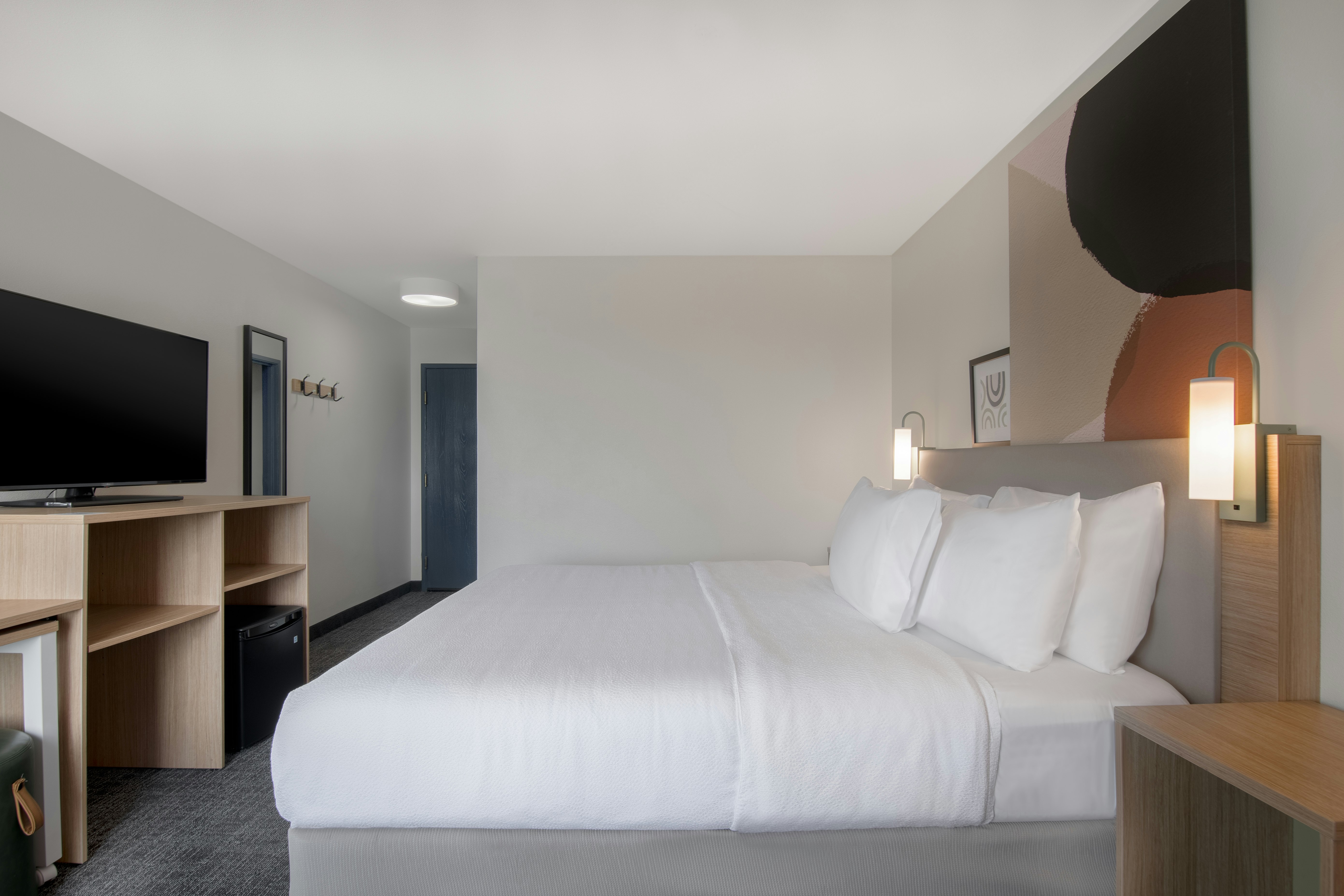 ROOM, KING BED